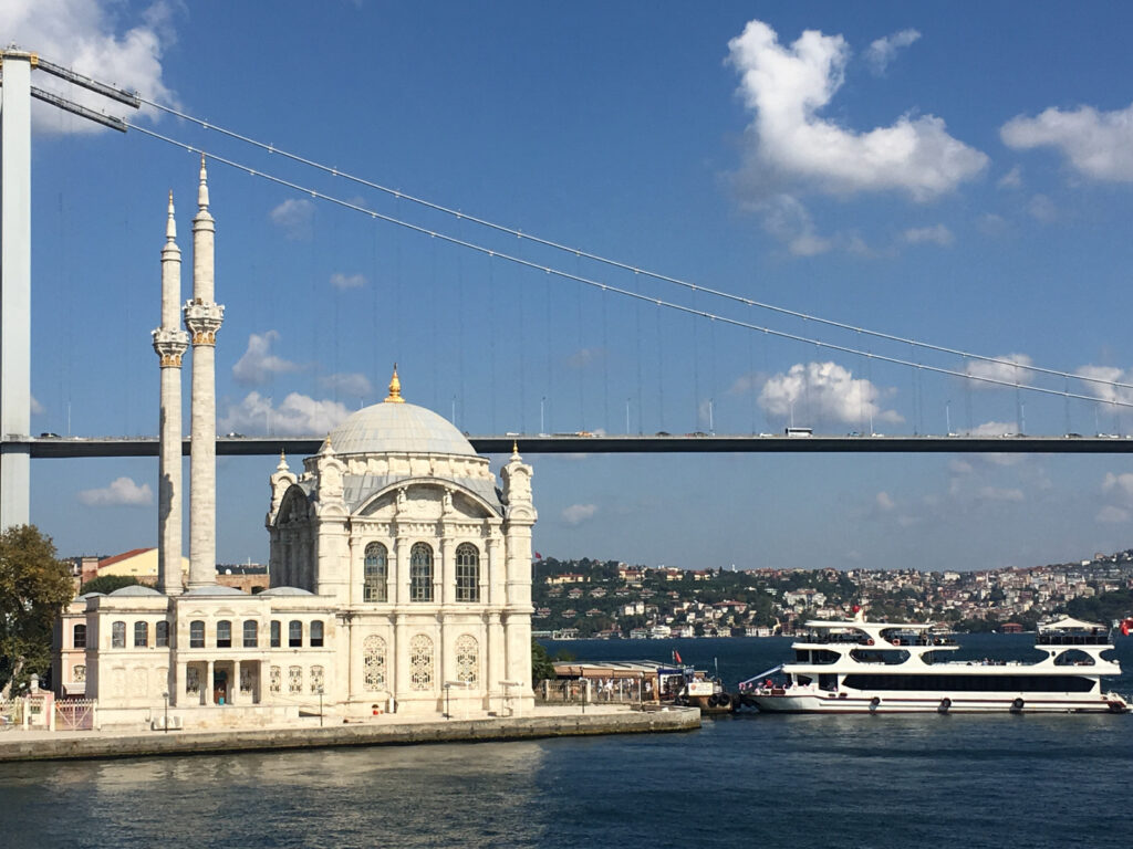 River cruise through Istanbul berry travel